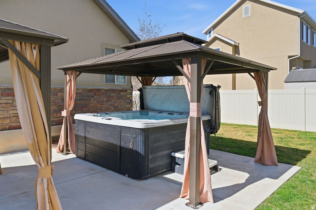 1079 S 1875 W Syracuse, UT 84075