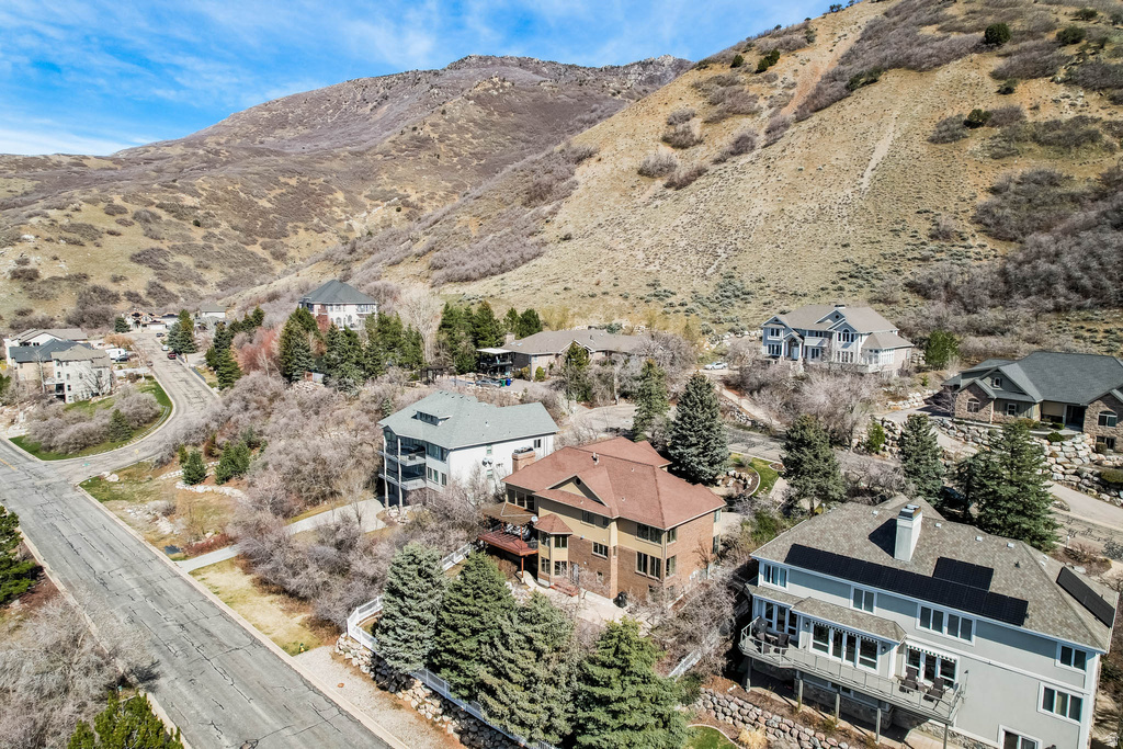 5155 S MILE HIGH CIR Ogden, UT 84403