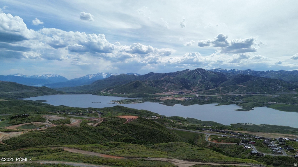 2002 E PEAK VIEW DR Hideout, UT 84036