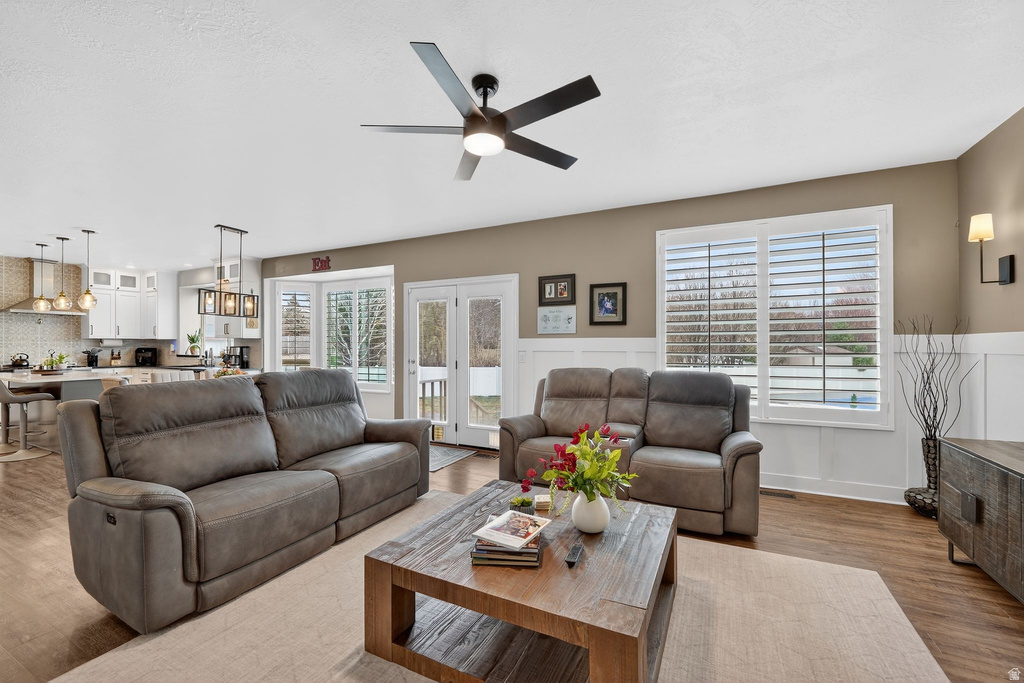 3372 W WATERBRIDGE CV South Jordan, UT 84095