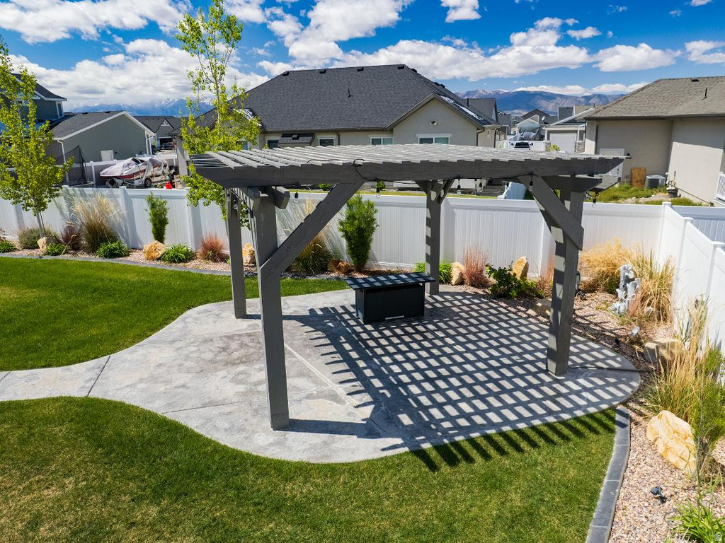 5647 KESTREL LN Stansbury Park, UT 84074