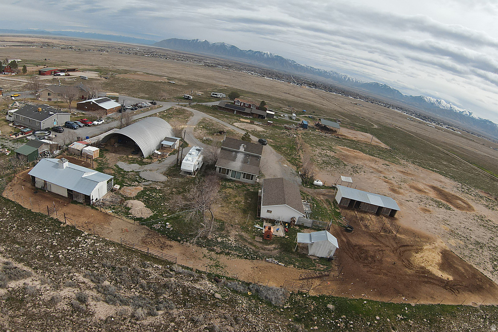 16 N TAYLOR RD Grantsville, UT 84029