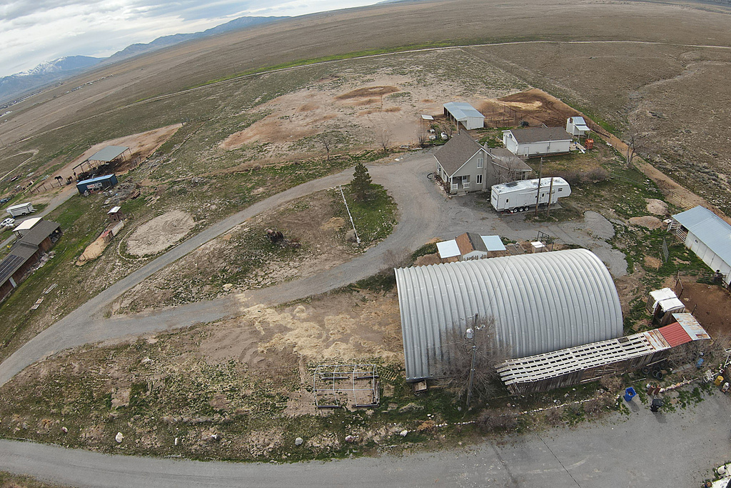 16 N TAYLOR RD Grantsville, UT 84029