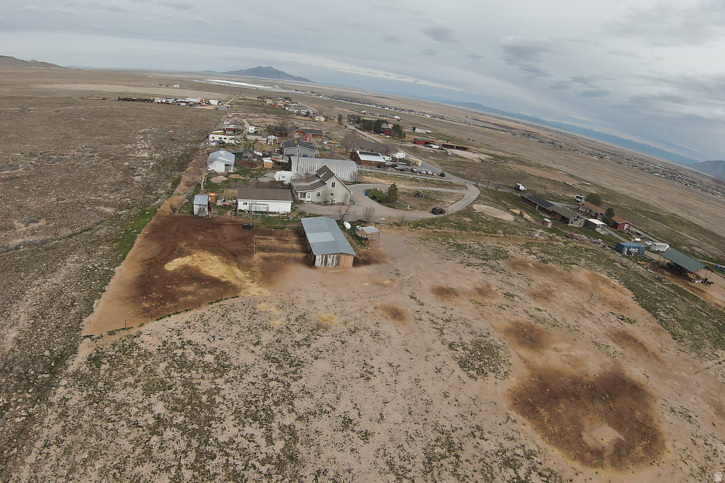 16 N TAYLOR RD Grantsville, UT 84029