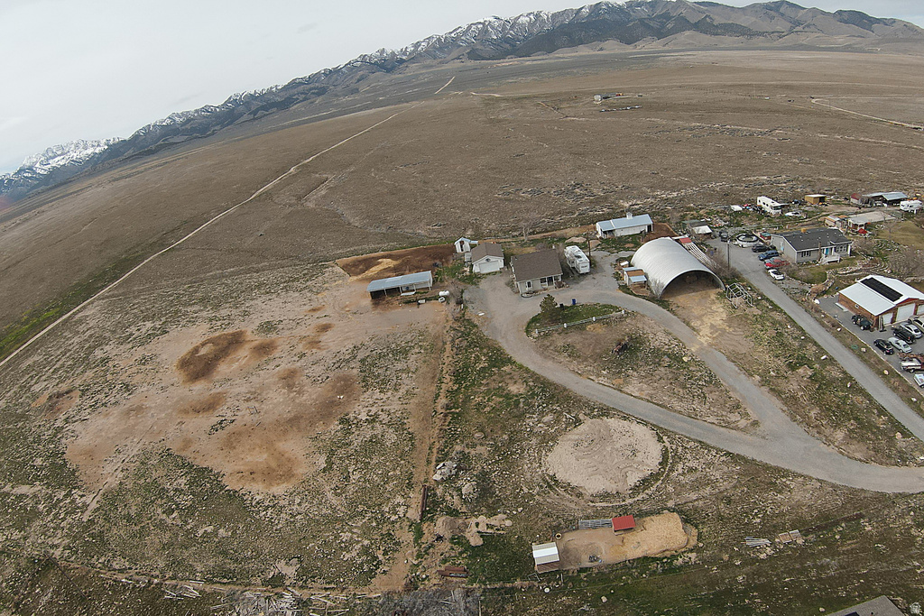 16 N TAYLOR RD Grantsville, UT 84029