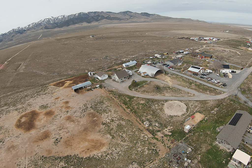 16 N TAYLOR RD Grantsville, UT 84029