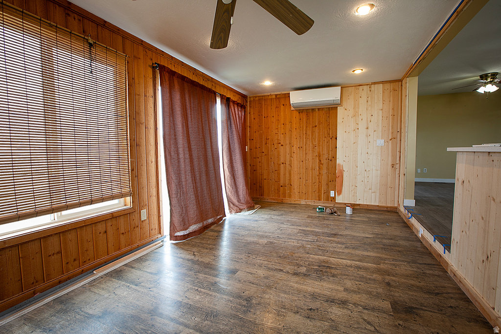 16 N TAYLOR RD Grantsville, UT 84029