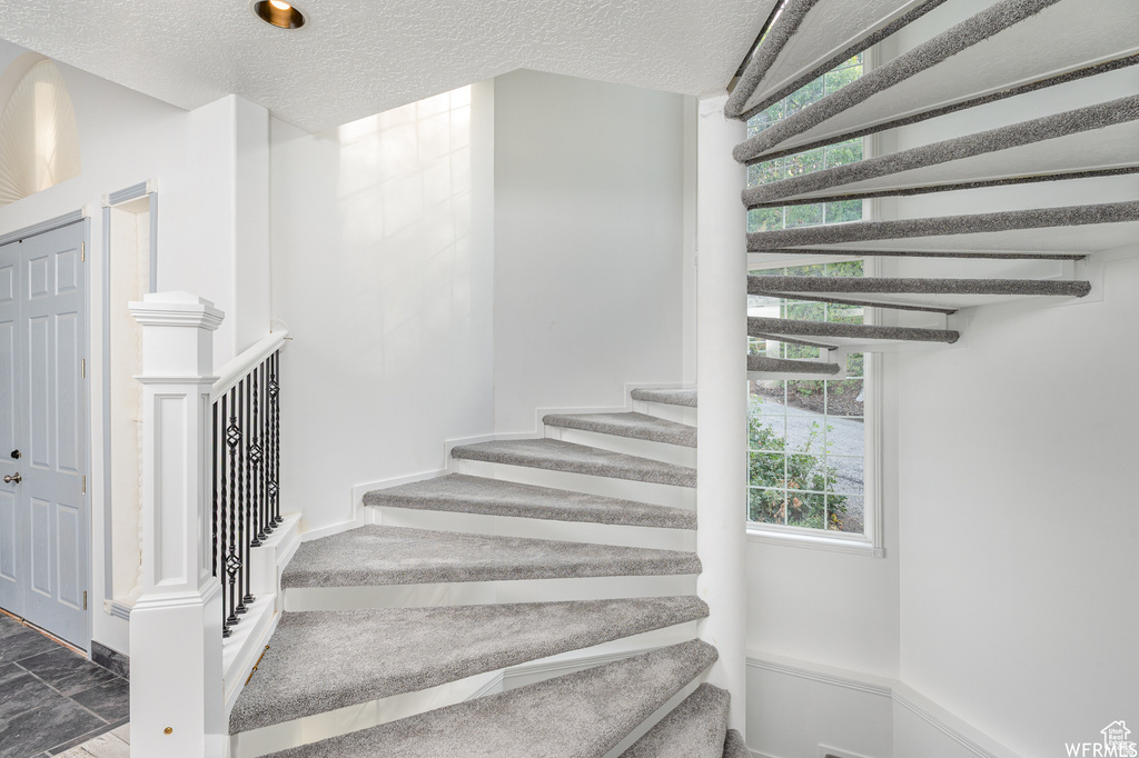 6124 OSMOND DR South Ogden, UT 84403