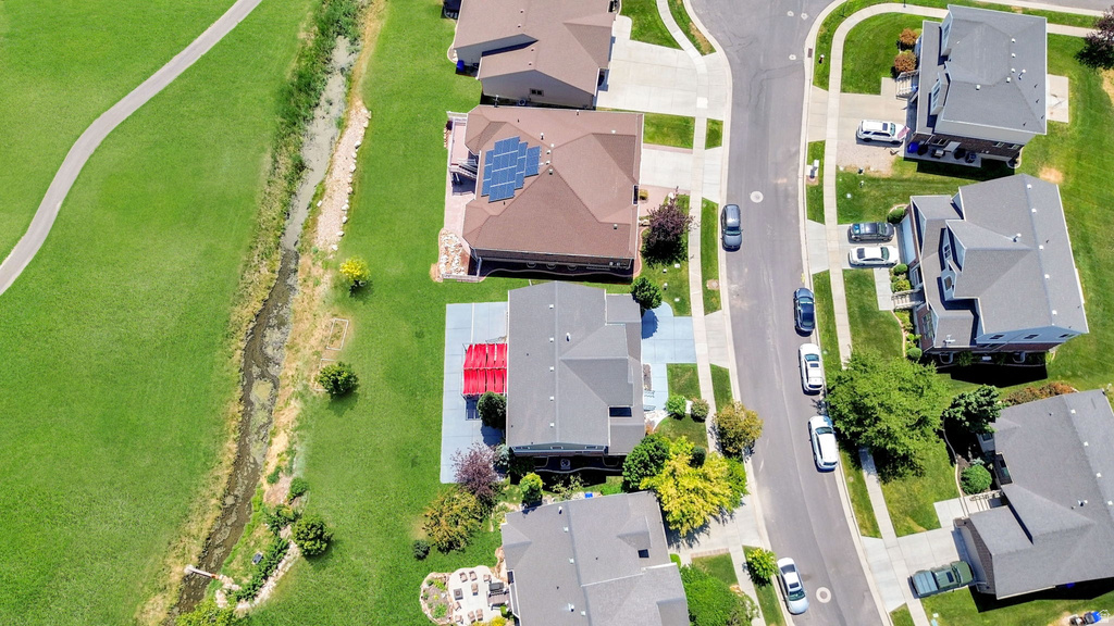 1441 BROOKSHIRE DR Syracuse, UT 84075