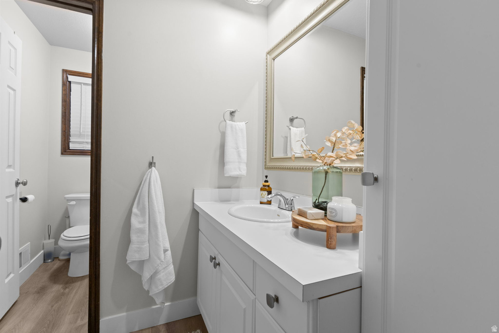 7886 S 2100 E South Weber, UT 84405