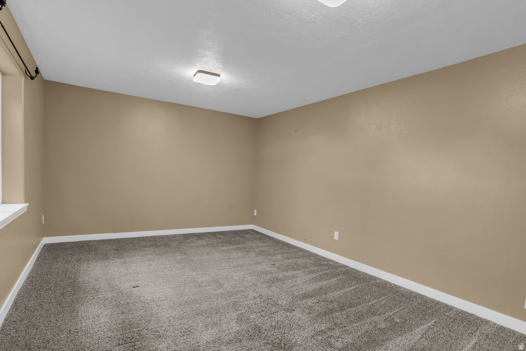 5175 11000 N Highland, UT 84003