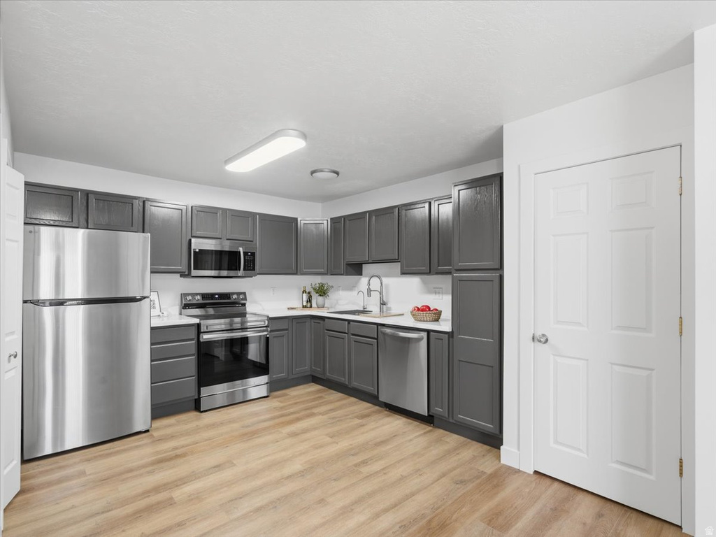 8065 W COPPERFIELD PL #21 Magna, UT 84044