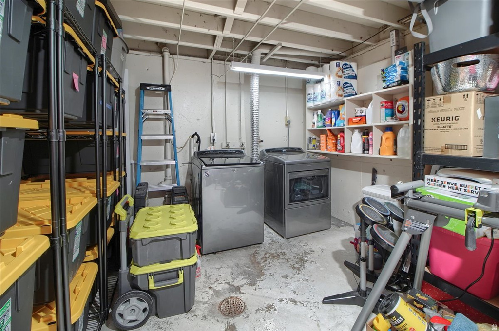 1555 E RUSHTON ST Ogden, UT 84401