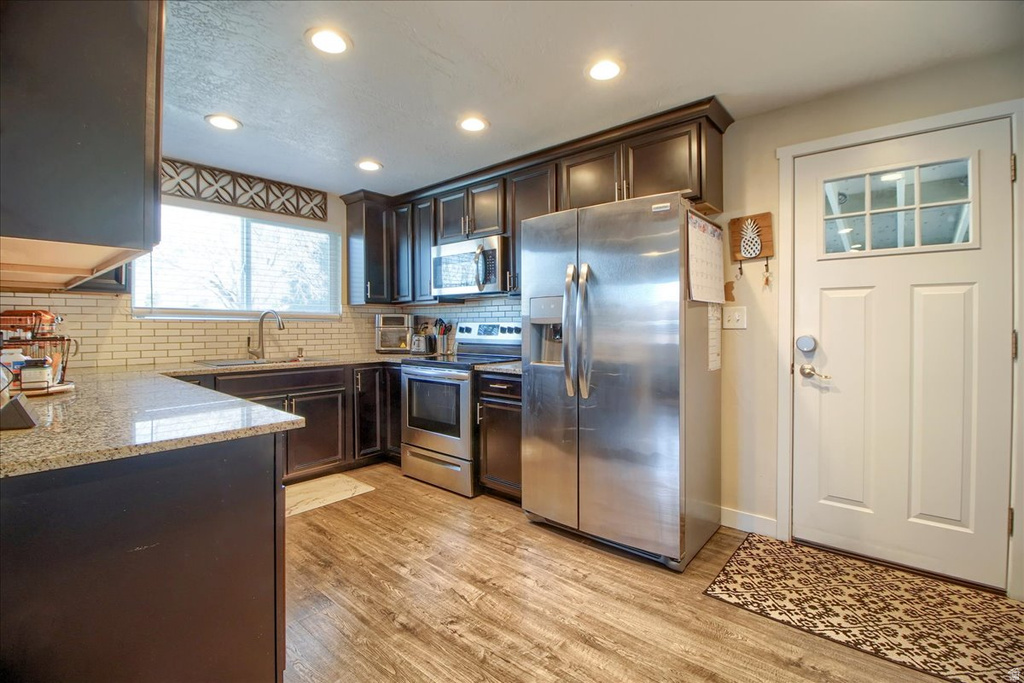 1555 E RUSHTON ST Ogden, UT 84401