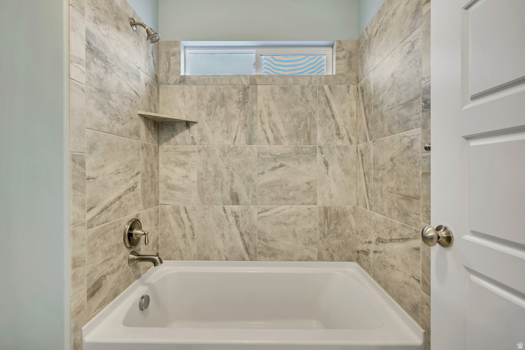 1892 N FROST DR Farmington, UT 84025