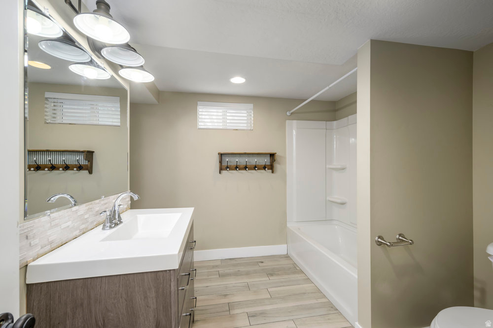 181 E 9180 S Sandy, UT 84070