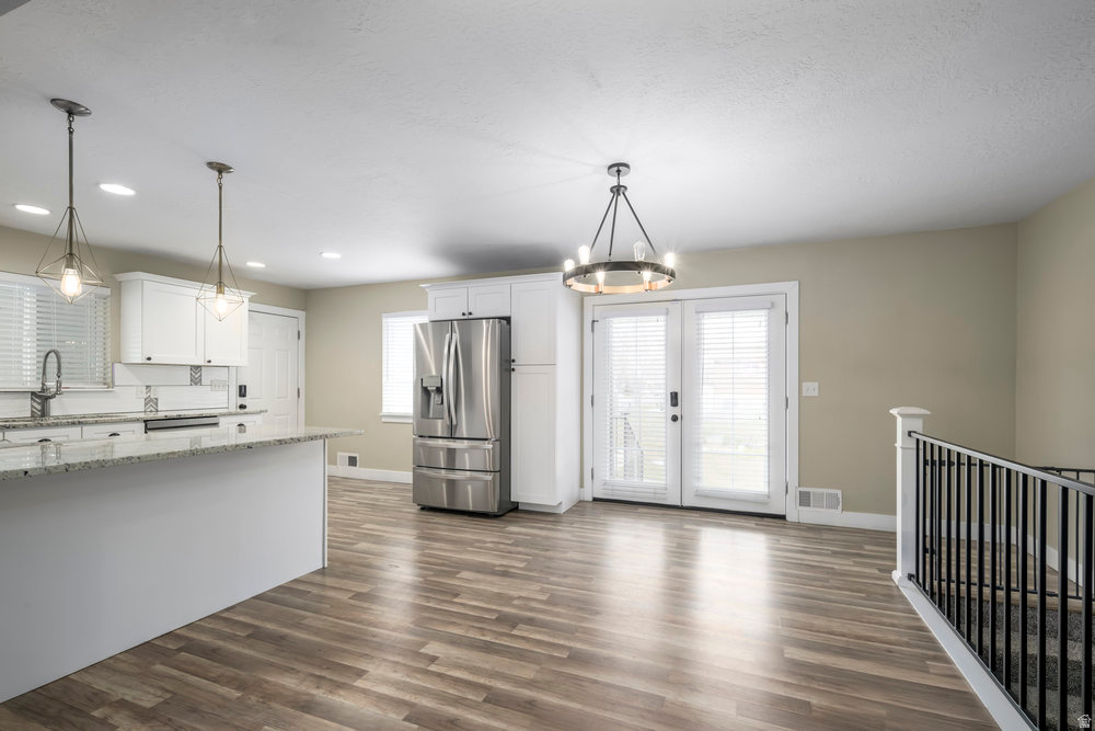 181 E 9180 S Sandy, UT 84070