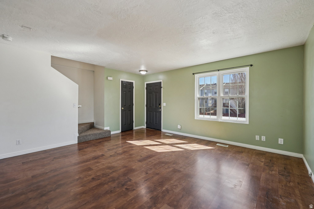 5704 W BRAEMAR CT West Valley City, UT 84128