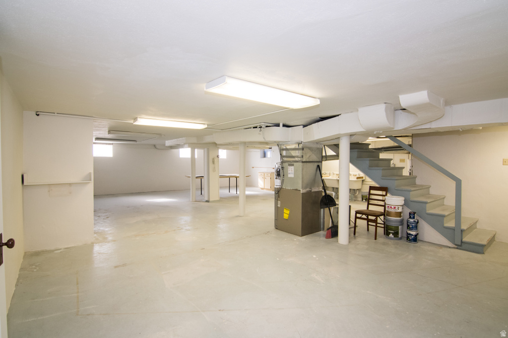 109 N MAIN Springville, UT 84663