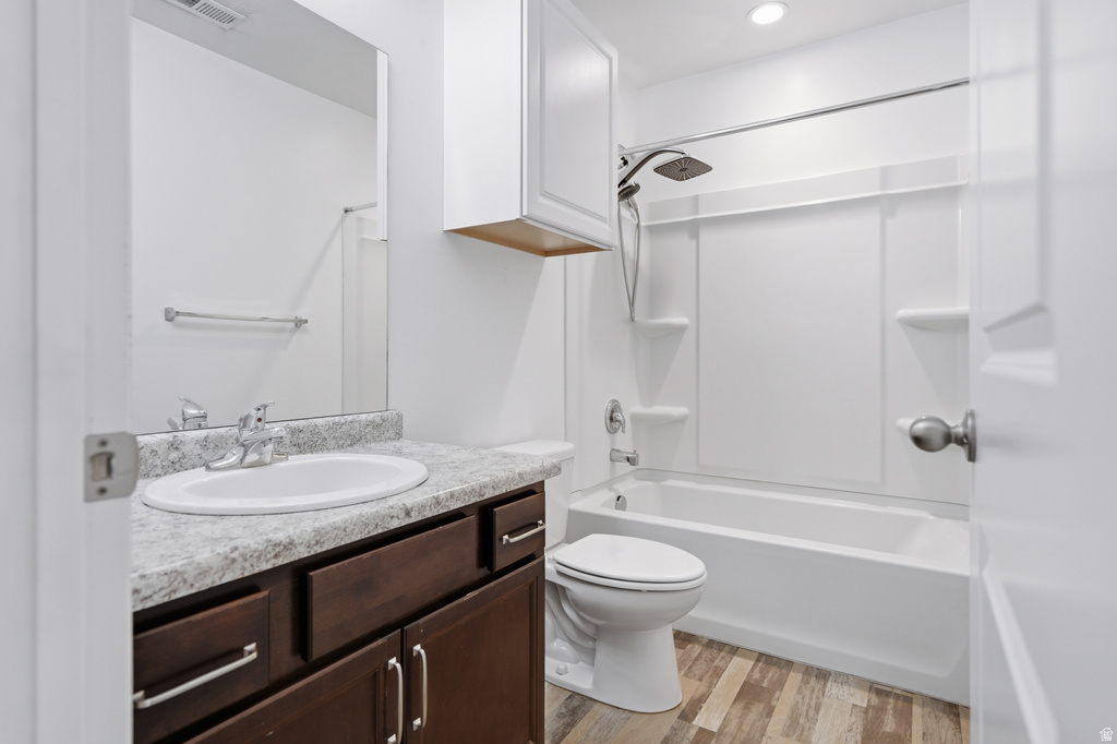 572 S SILVERMOON LN Saratoga Springs, UT 84045