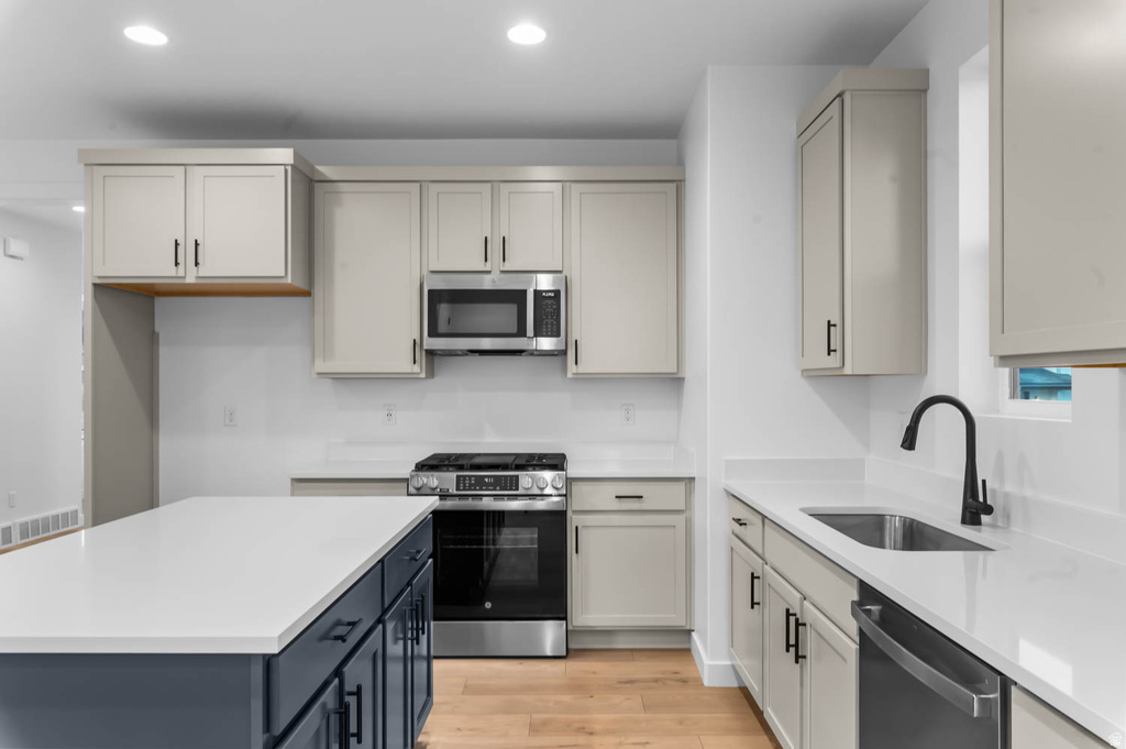 7009 W HIDDEN WAY West Jordan, UT 84081