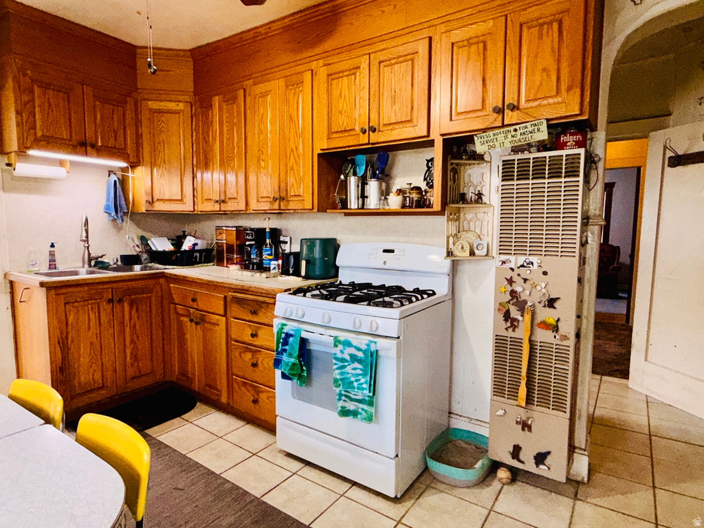 393 W CENTER ST Springville, UT 84663