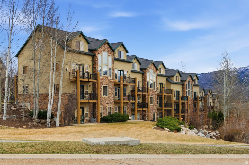 3555 N FOX RUN DR #303 Eden, UT 84310