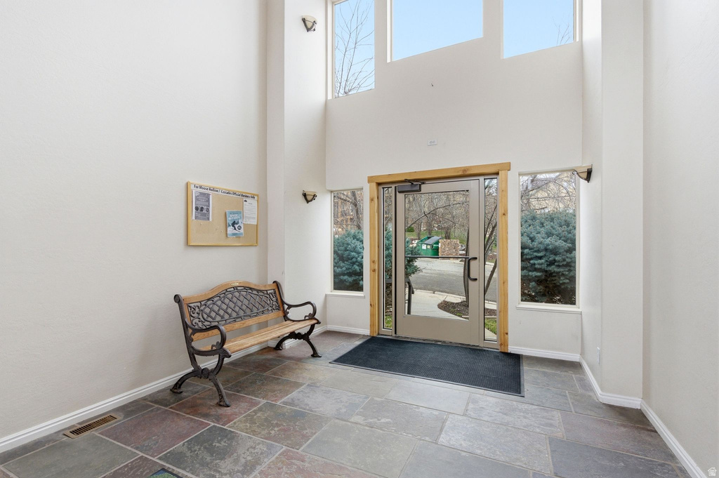 3555 N FOX RUN DR #303 Eden, UT 84310