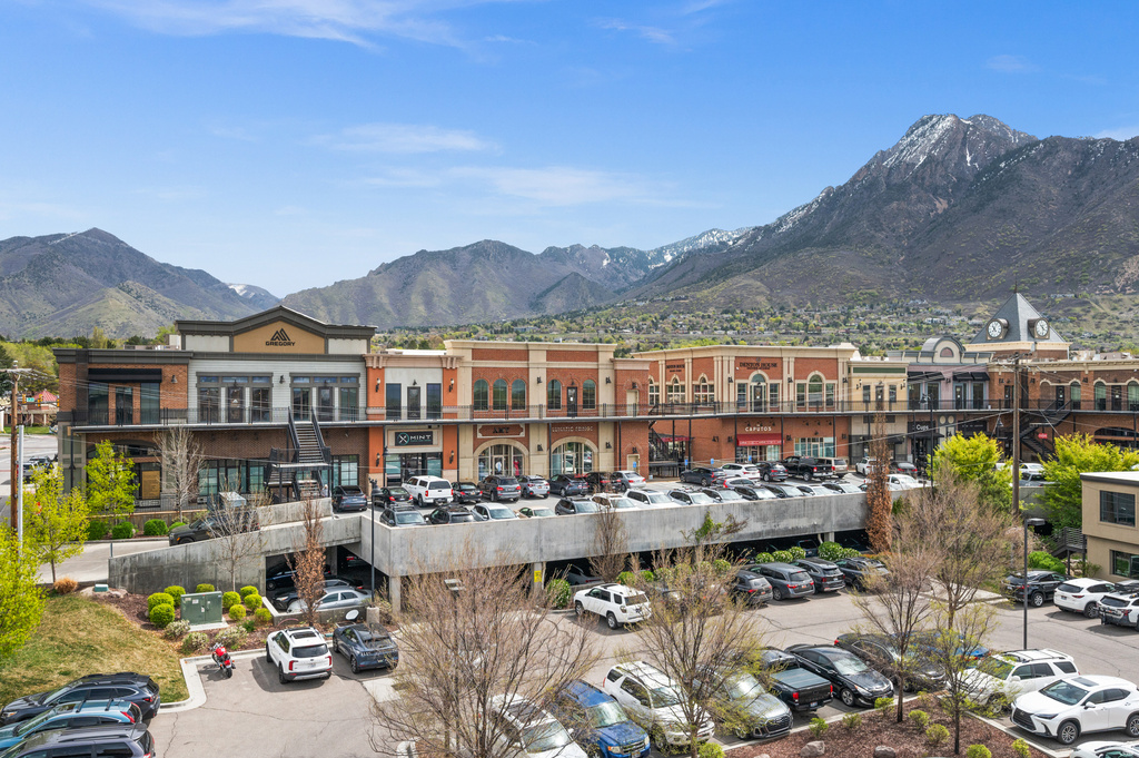 2240 E LANEY AVE #203 Holladay, UT 84117