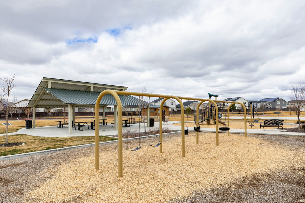 1034 W NARROWS LN Bluffdale, UT 84065