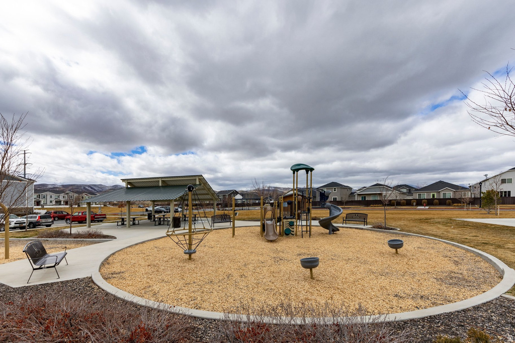 1034 W NARROWS LN Bluffdale, UT 84065