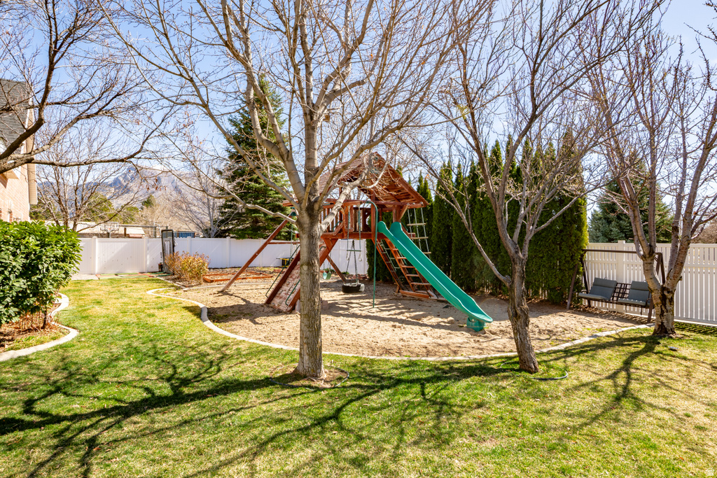 5843 W AVONMORE CIR Highland, UT 84003