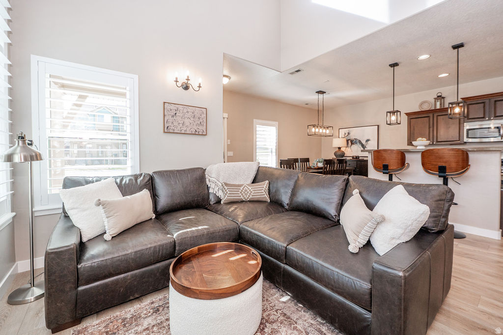 936 W SPRING CREEK LN Farmington, UT 84025