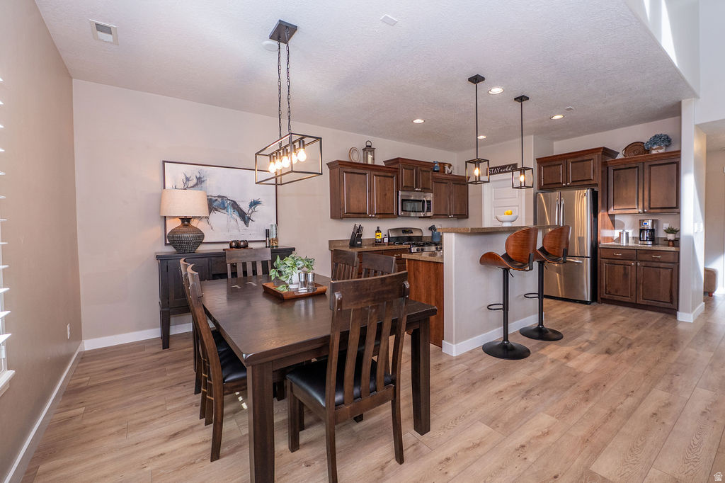 936 W SPRING CREEK LN Farmington, UT 84025