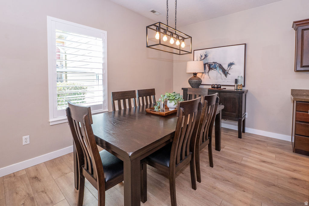 936 W SPRING CREEK LN Farmington, UT 84025