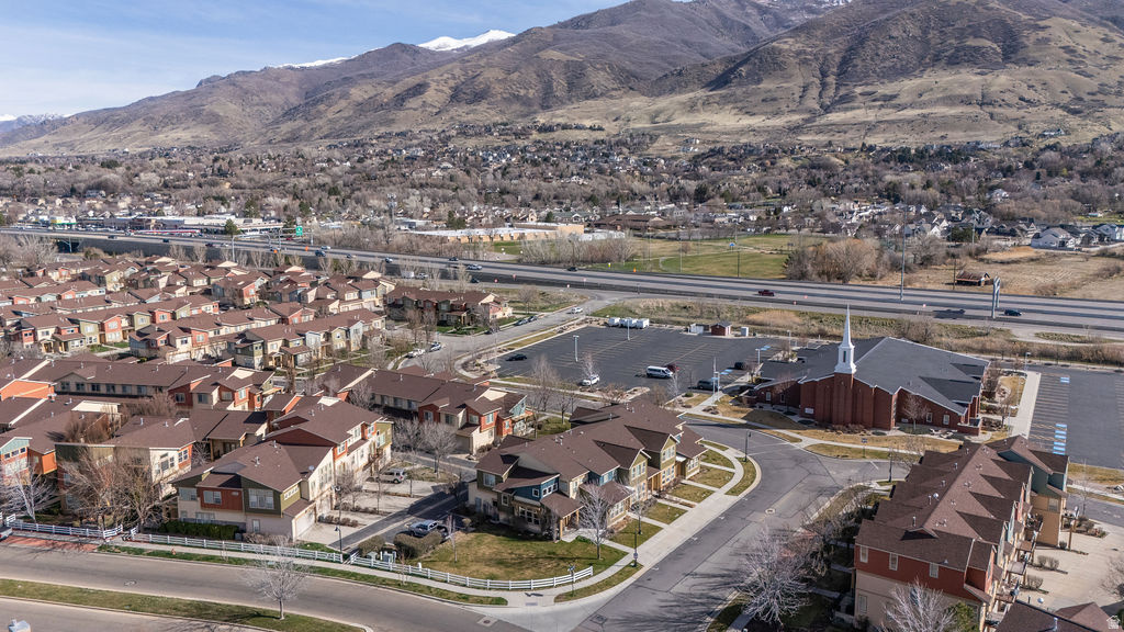 936 W SPRING CREEK LN Farmington, UT 84025