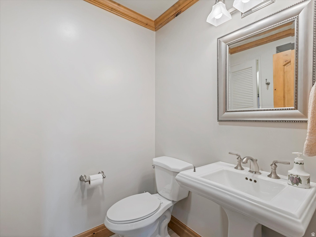 2015 E DIMPLE DELL RD Sandy, UT 84092