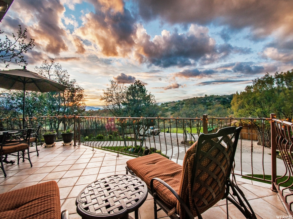 2015 E DIMPLE DELL RD Sandy, UT 84092