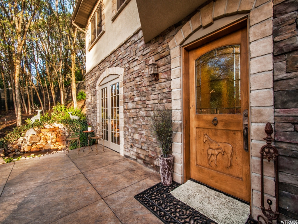 2015 E DIMPLE DELL RD Sandy, UT 84092