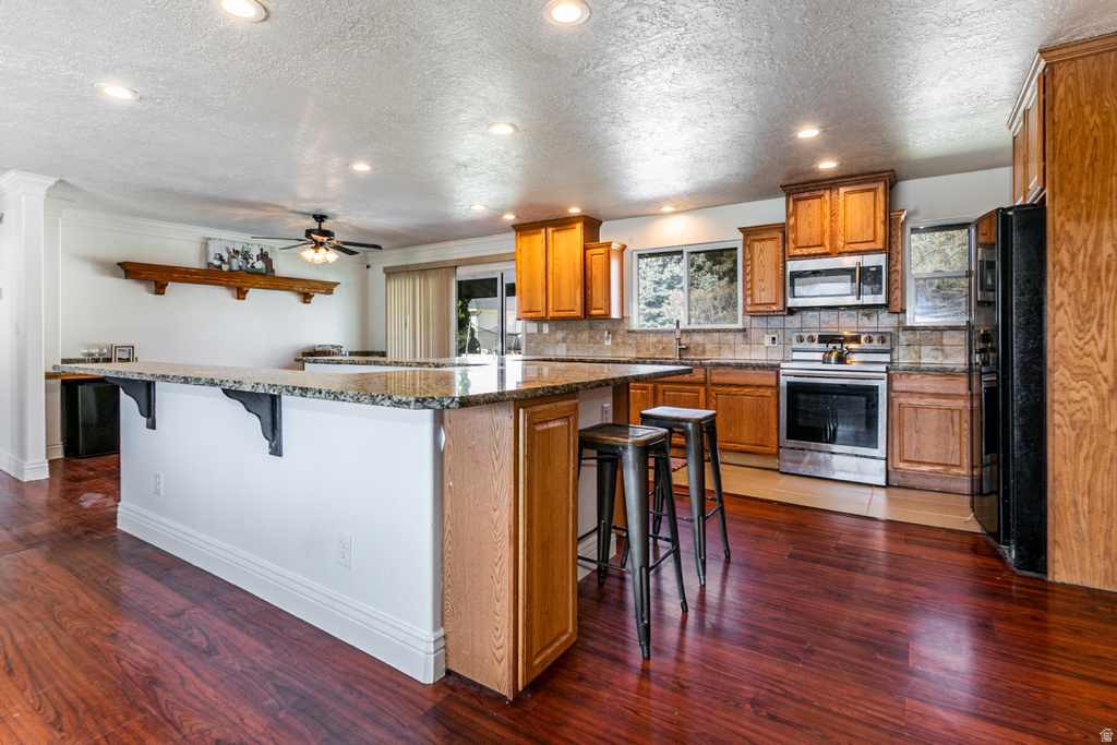 3757 S 900 W Riverdale, UT 84405