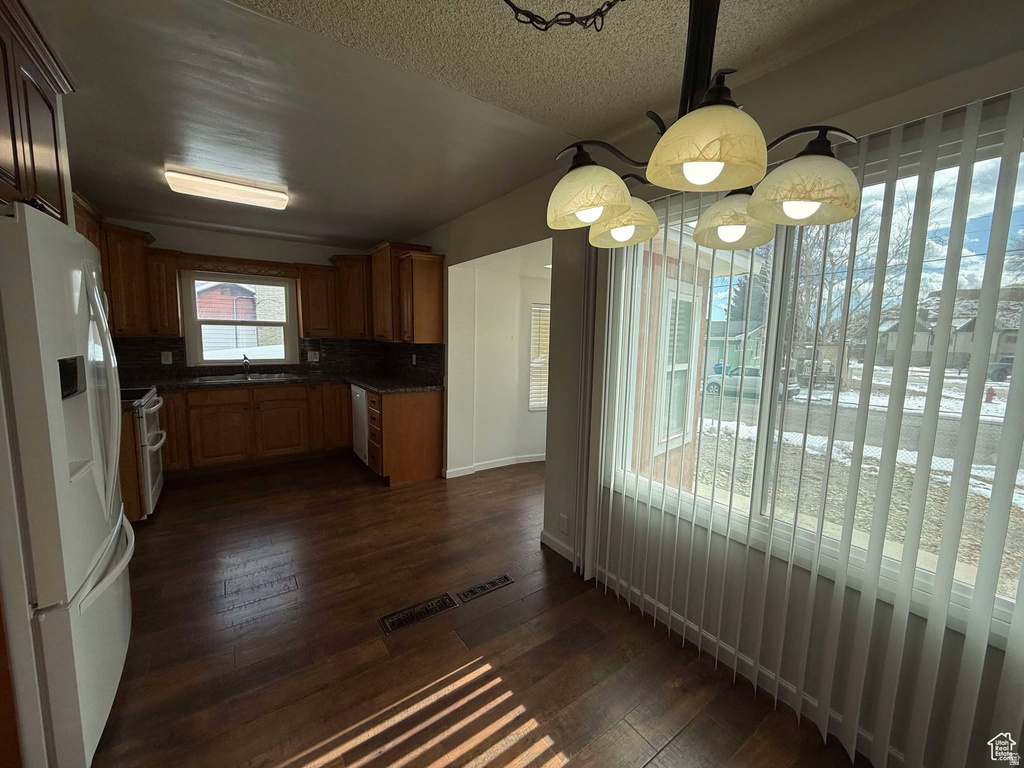 73 GARDEN ST Helper, UT 84526