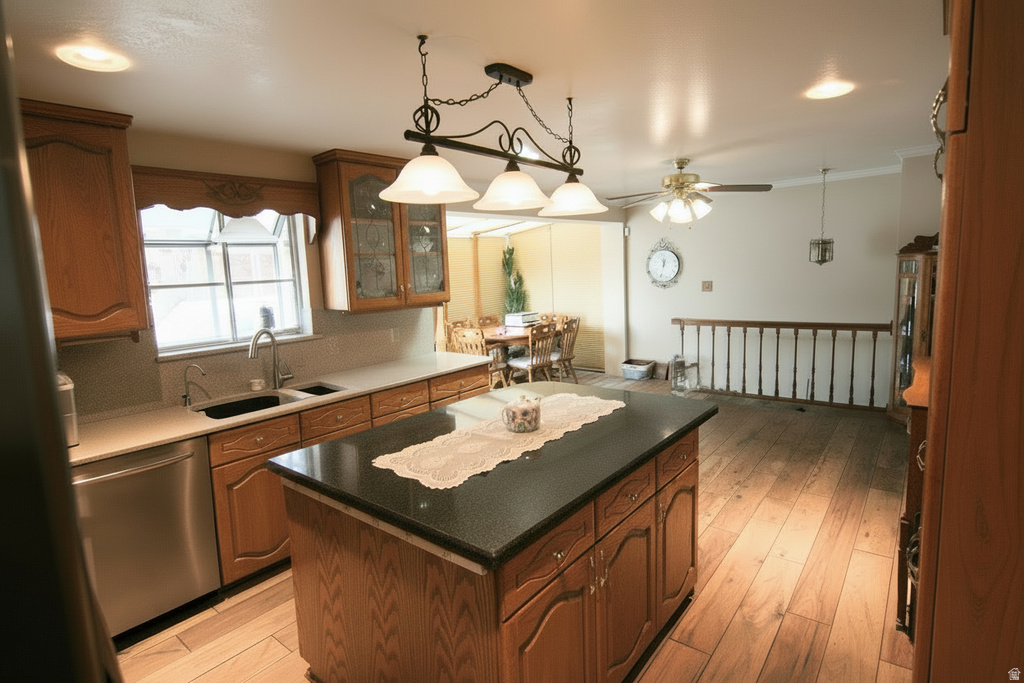 1242 E EARL WAY Sandy, UT 84094