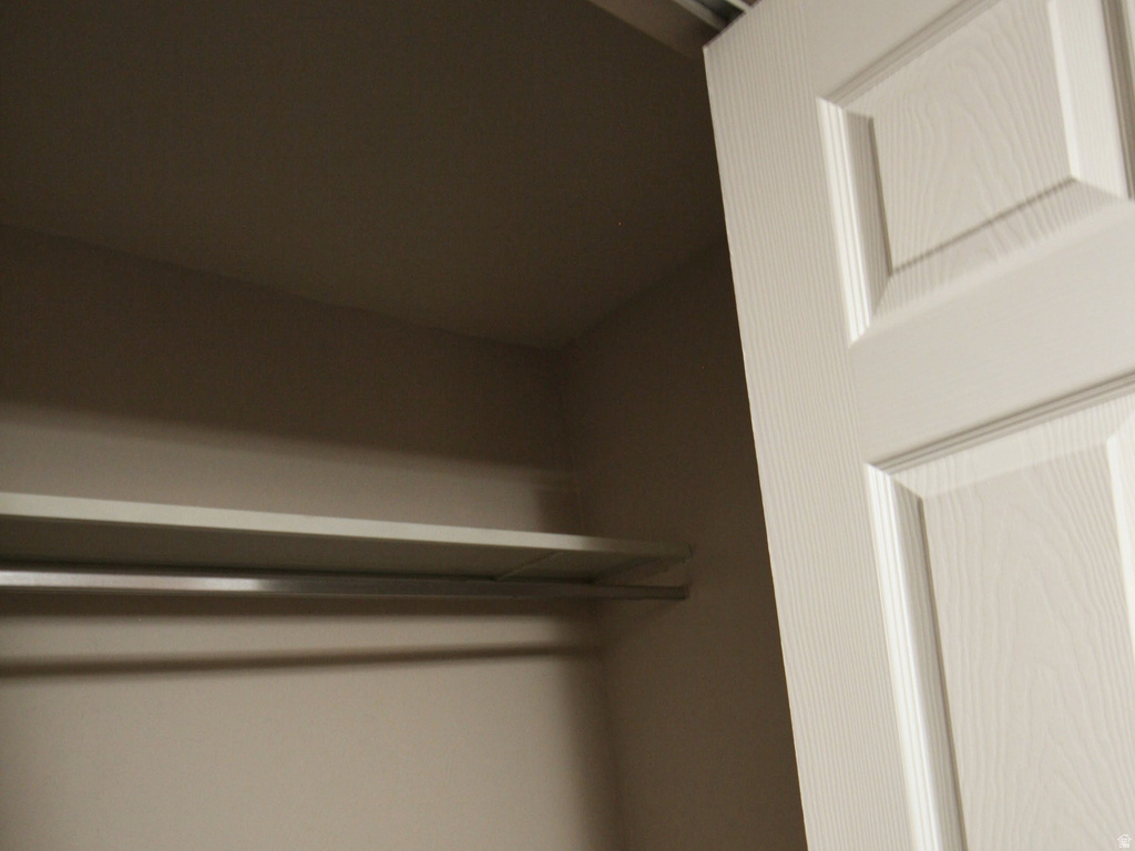 1242 E EARL WAY Sandy, UT 84094