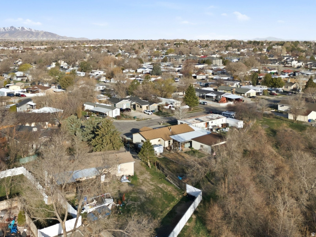 7151 S 1115 CIR West Jordan, UT 84084