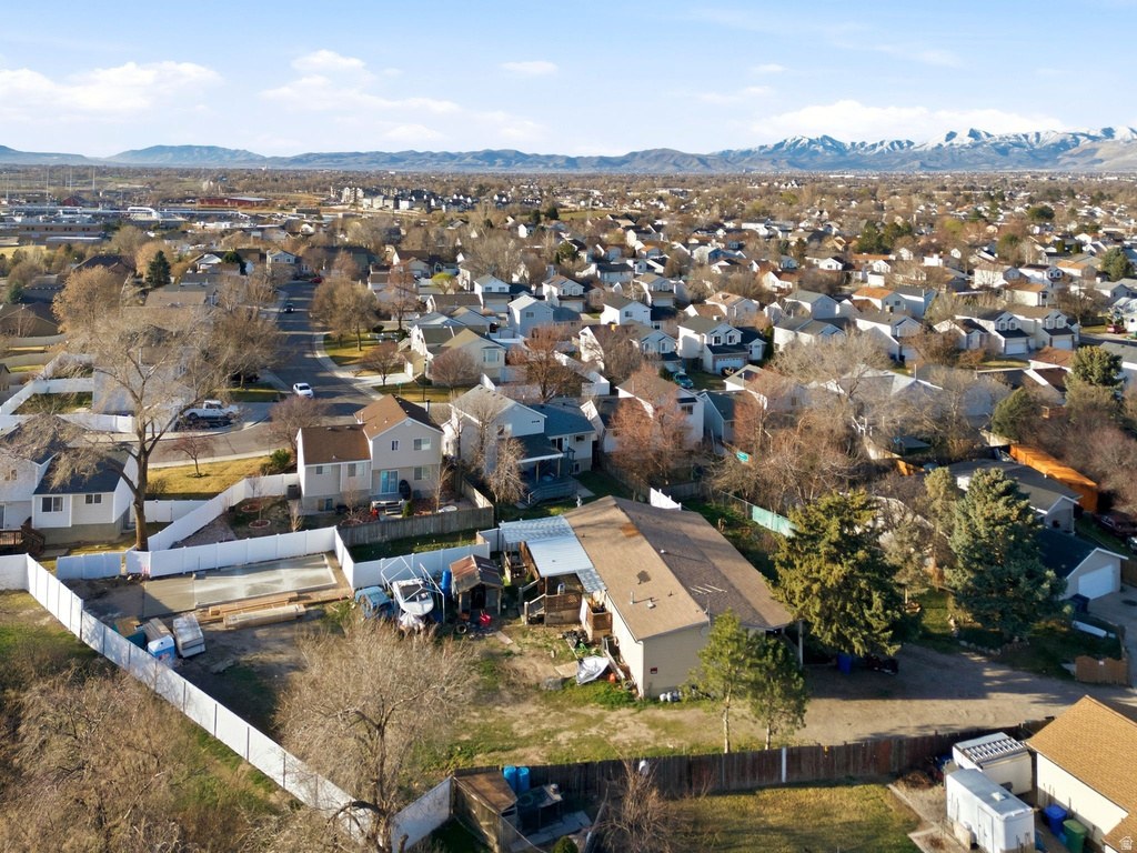 7151 S 1115 CIR West Jordan, UT 84084