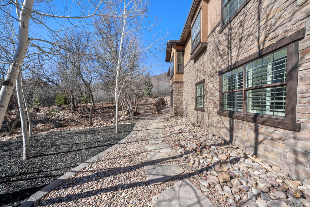 82 N MEADOW DR Springville, UT 84663