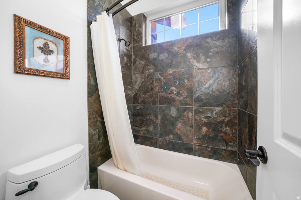 82 N MEADOW DR Springville, UT 84663