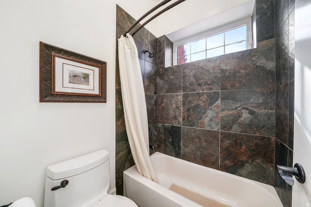 82 N MEADOW DR Springville, UT 84663