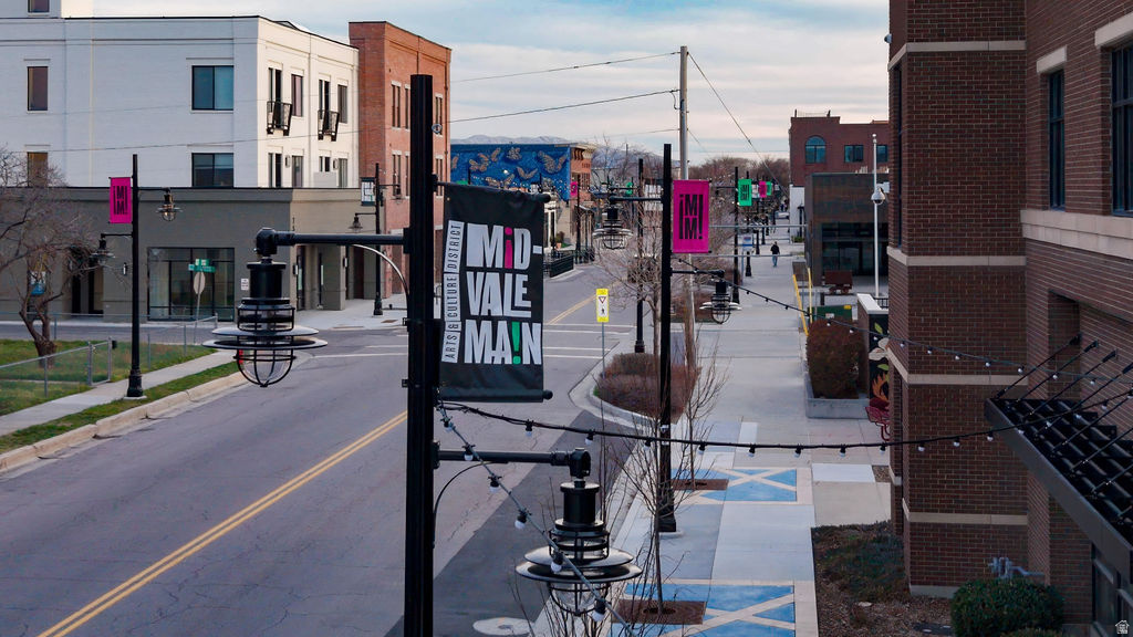 8333 S S IRIS LUMI LN #Q201 Midvale, UT 84047