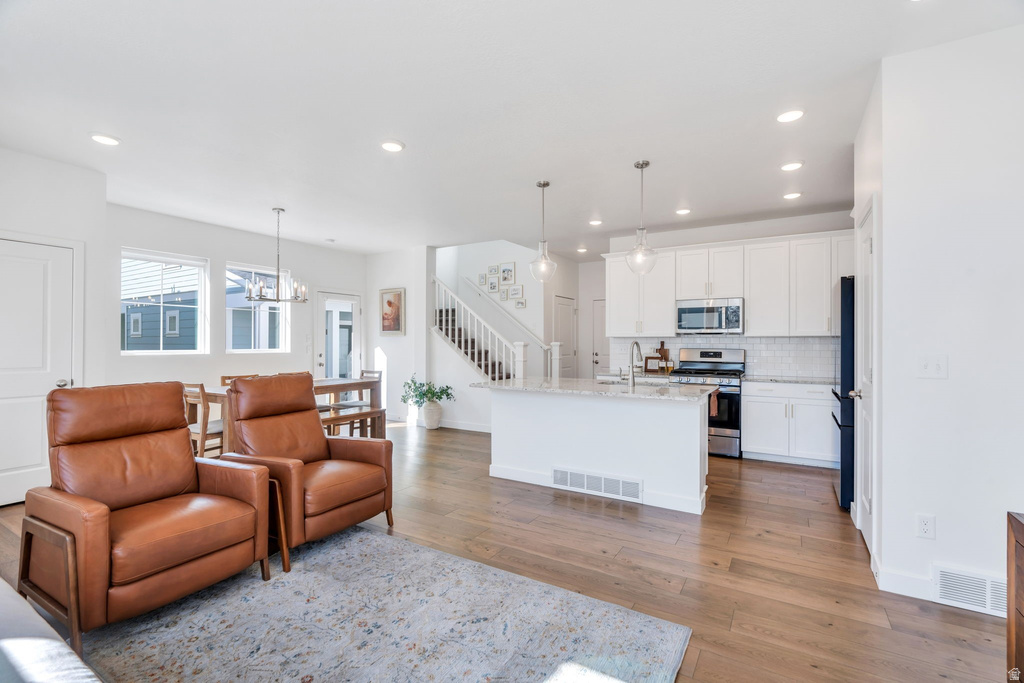 6811 W SKIP ROCK RD South Jordan, UT 84009